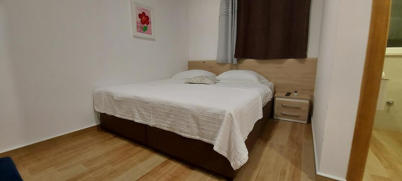 נאום Apartmani Barka מראה חיצוני תמונה