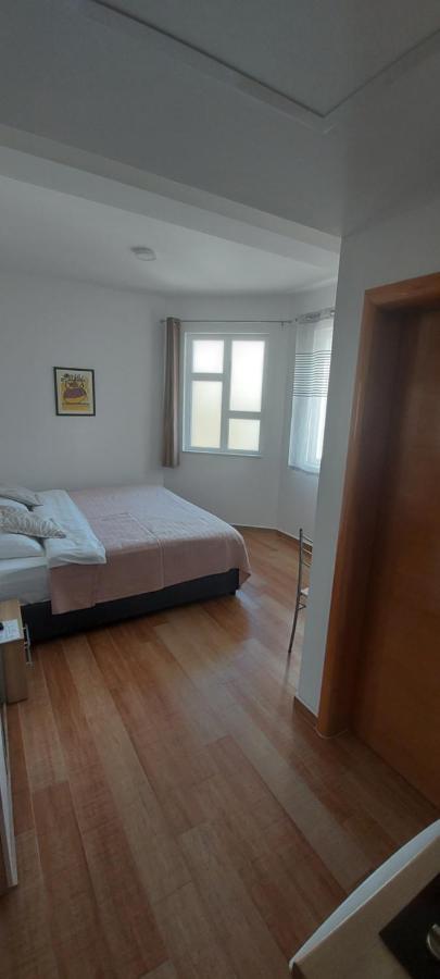 נאום Apartmani Barka מראה חיצוני תמונה