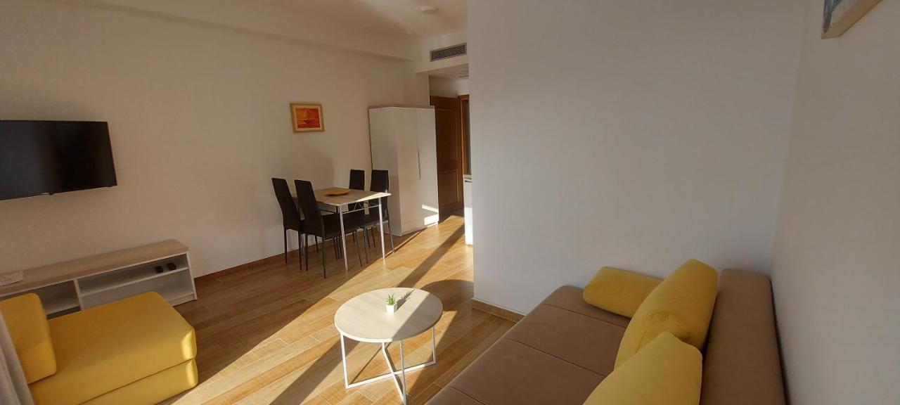 נאום Apartmani Barka מראה חיצוני תמונה