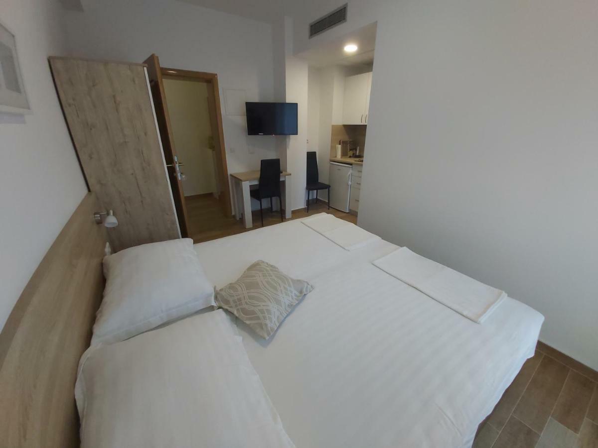 נאום Apartmani Barka מראה חיצוני תמונה